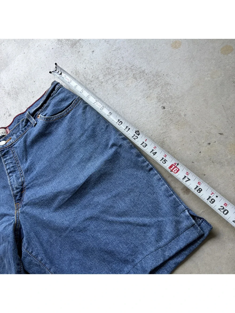 Levi's Relaxed Boot Cut Denim Shorts Size 16L